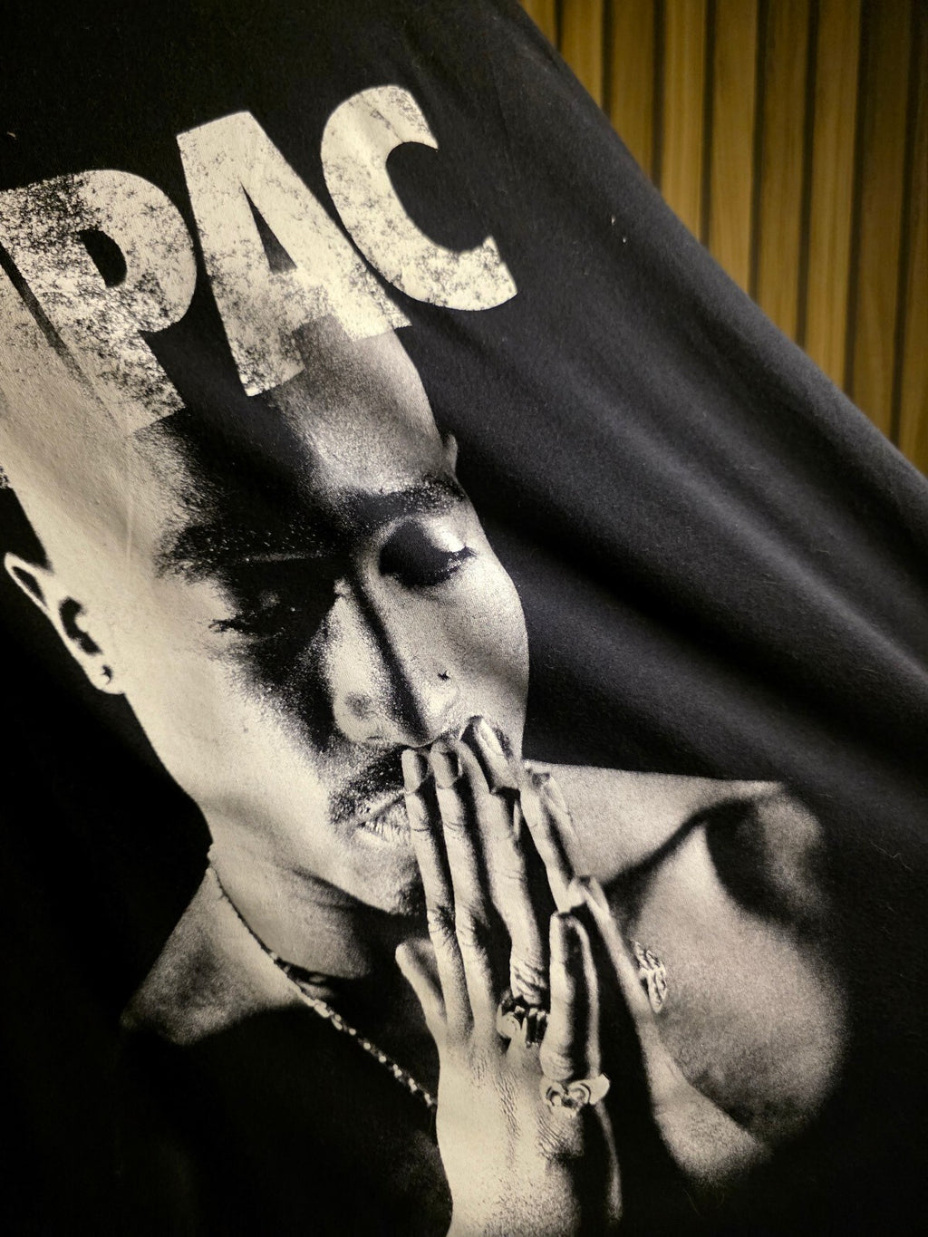 2PAC Black Graphic T-Shirt Praying Hands Print Size L Cotton