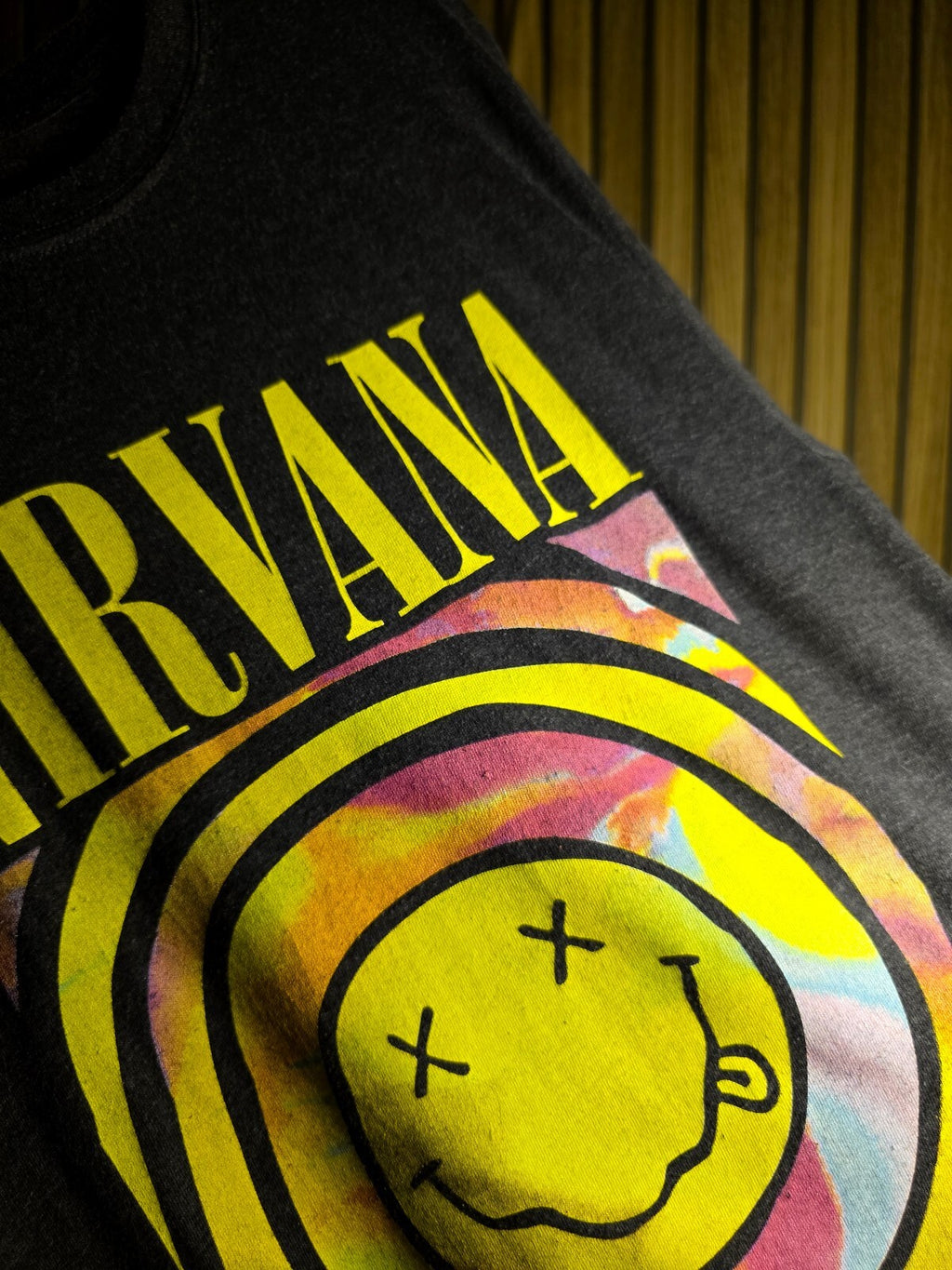 Nirvana Smiley Face Graphic T-shirt Black Size M