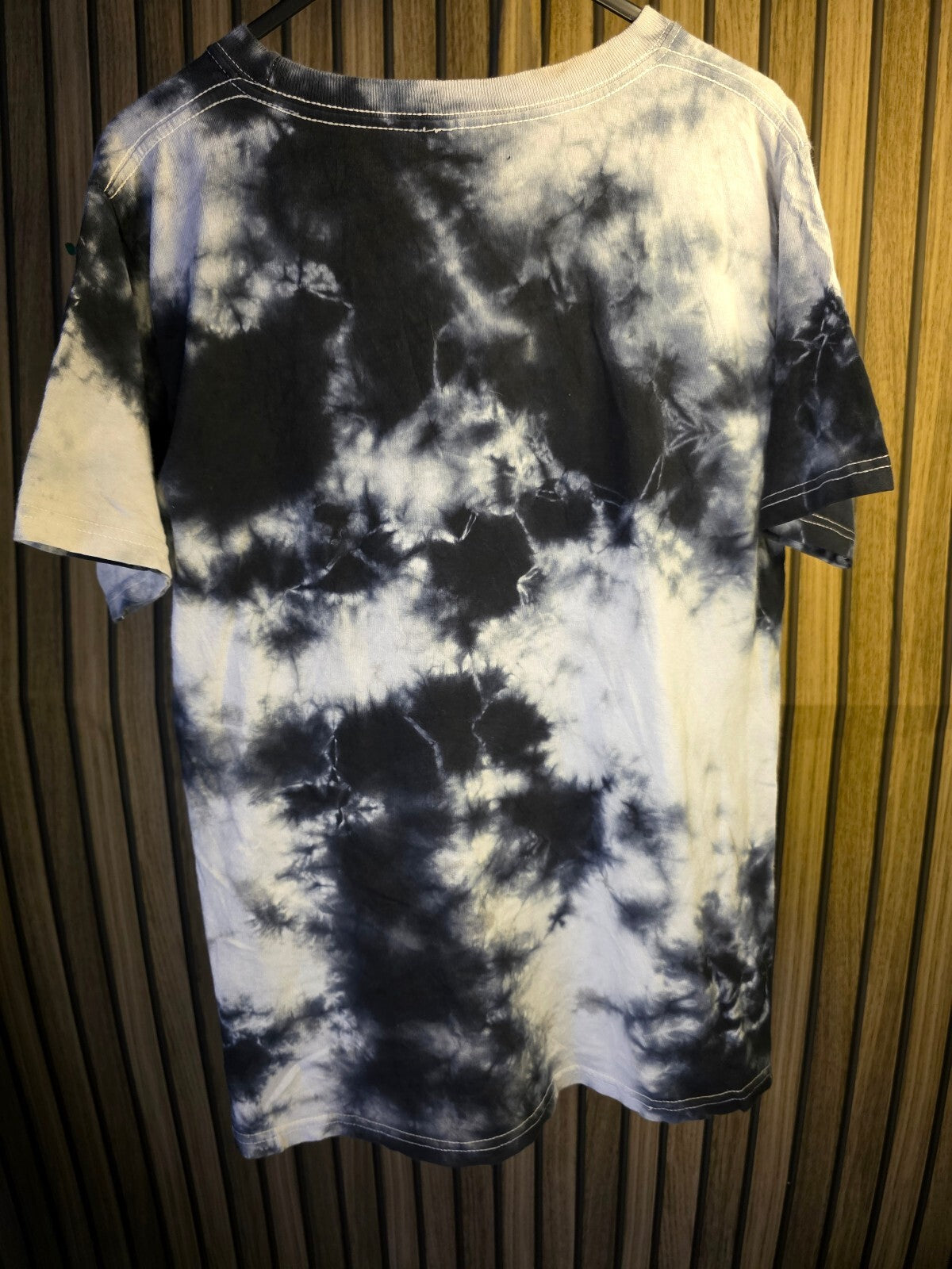 Selena Tie-Dye Graphic T-Shirt Black and Cream Size S