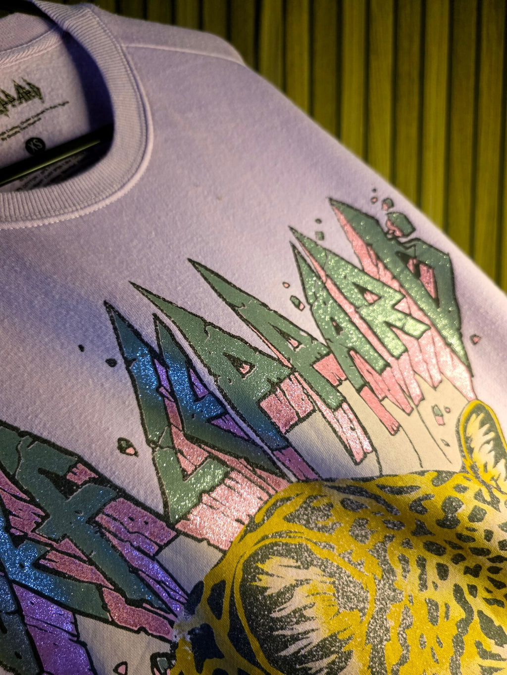 Def Leppard Vintage Graphic Sweatshirt Leopard Print Lilac XS