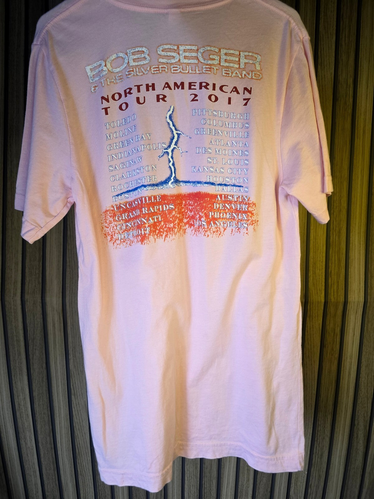 Bella+Canvas Bob Seger North American Tour 2017 Graphic T-Shirt Pink Small