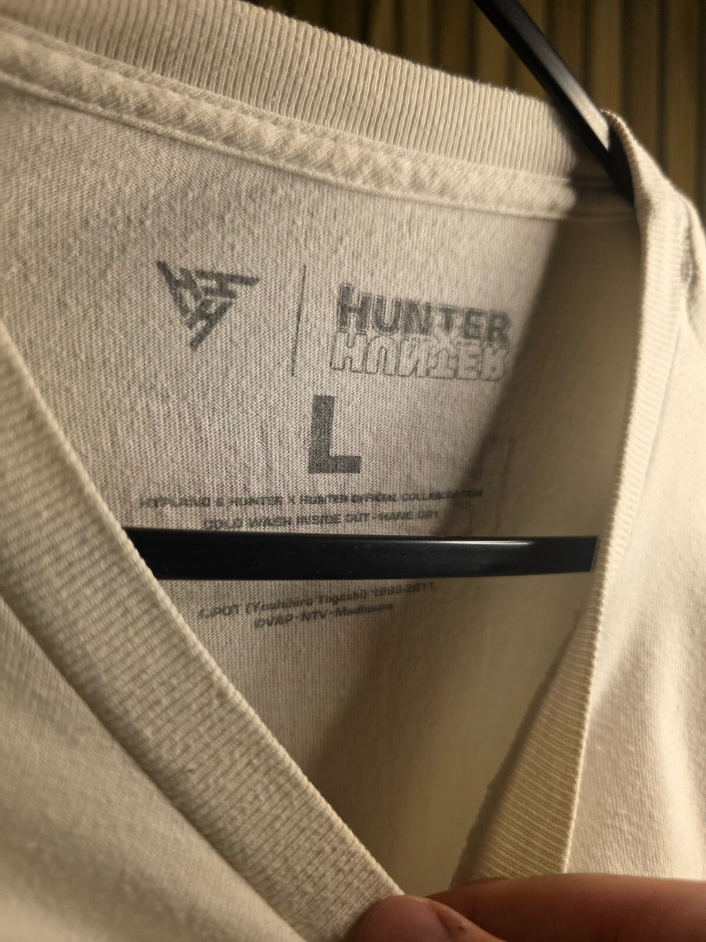 Hunter x Hunter Graphic T-shirt Anime Eyes Print Cream Large