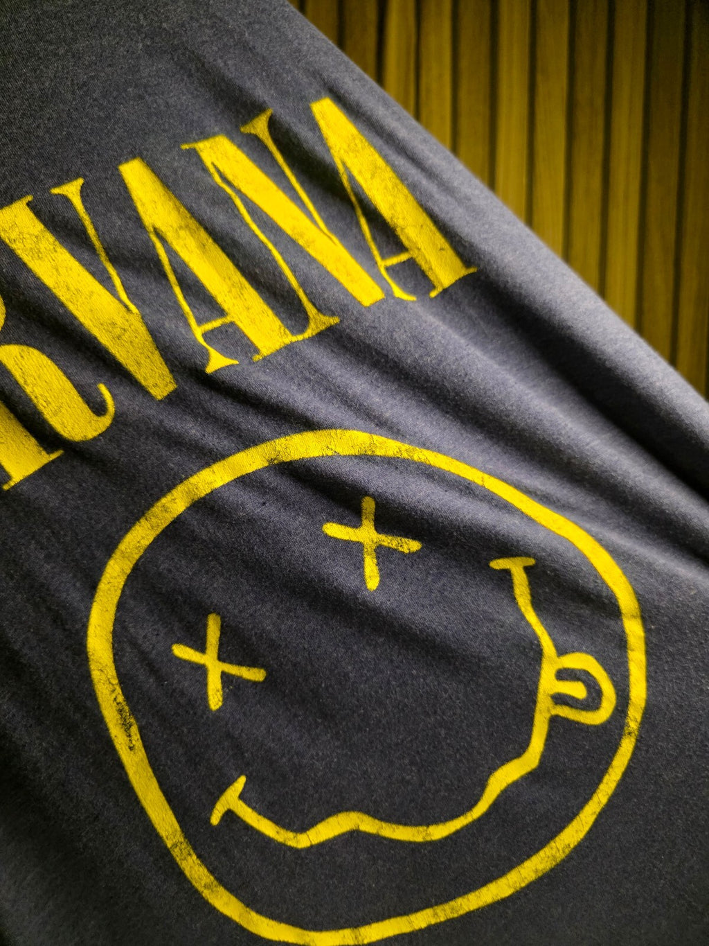 Nirvana Smiley Face Band T-Shirt Black Yellow XL