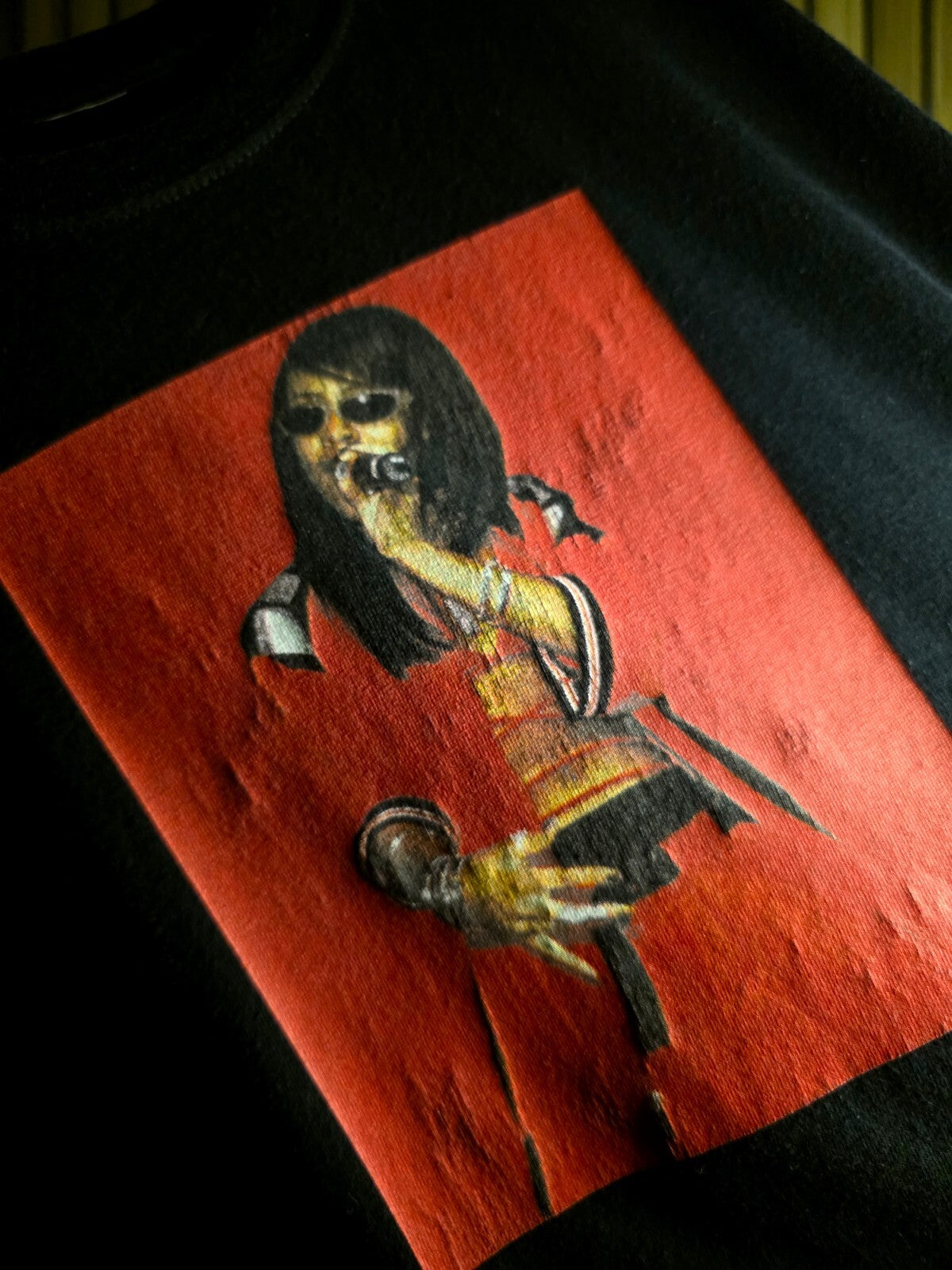 Aaliyah Black Graphic T-shirt with Red and Yellow Print Size L