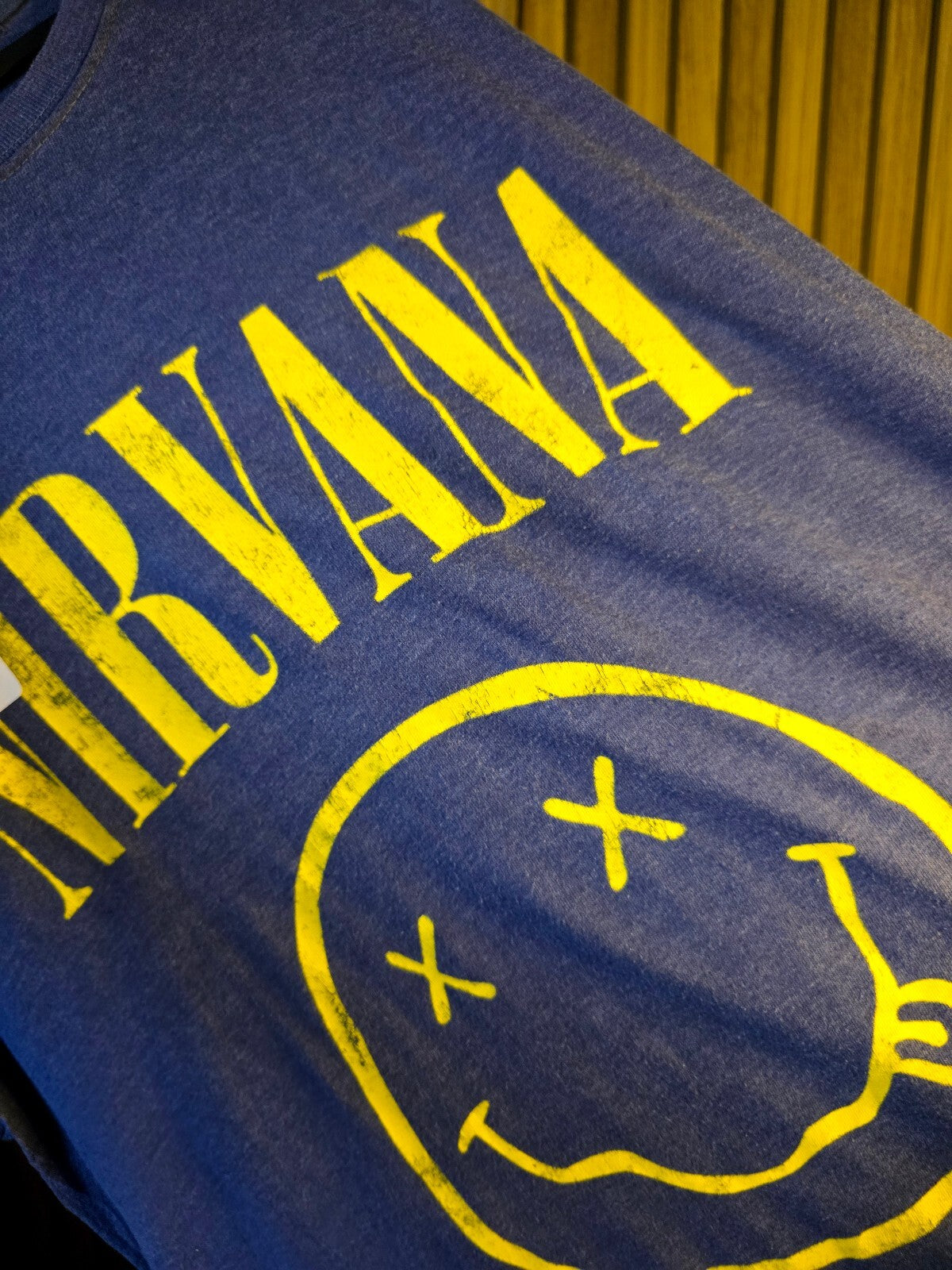 Nirvana Band T-Shirt Yellow Smiley Face Graphic Blue XL