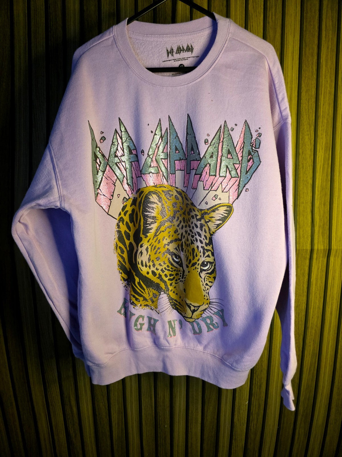 Def Leppard Vintage Graphic Sweatshirt Leopard Print Lilac XS