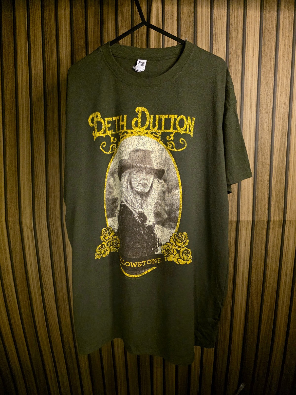 Bayside Brands Beth Dutton Yellowstone Graphic T-Shirt Olive Green XL