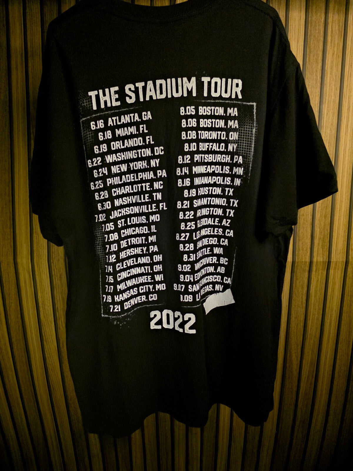 Motley Crue The Stadium Tour 2022 Black Graphic T-Shirt Size L