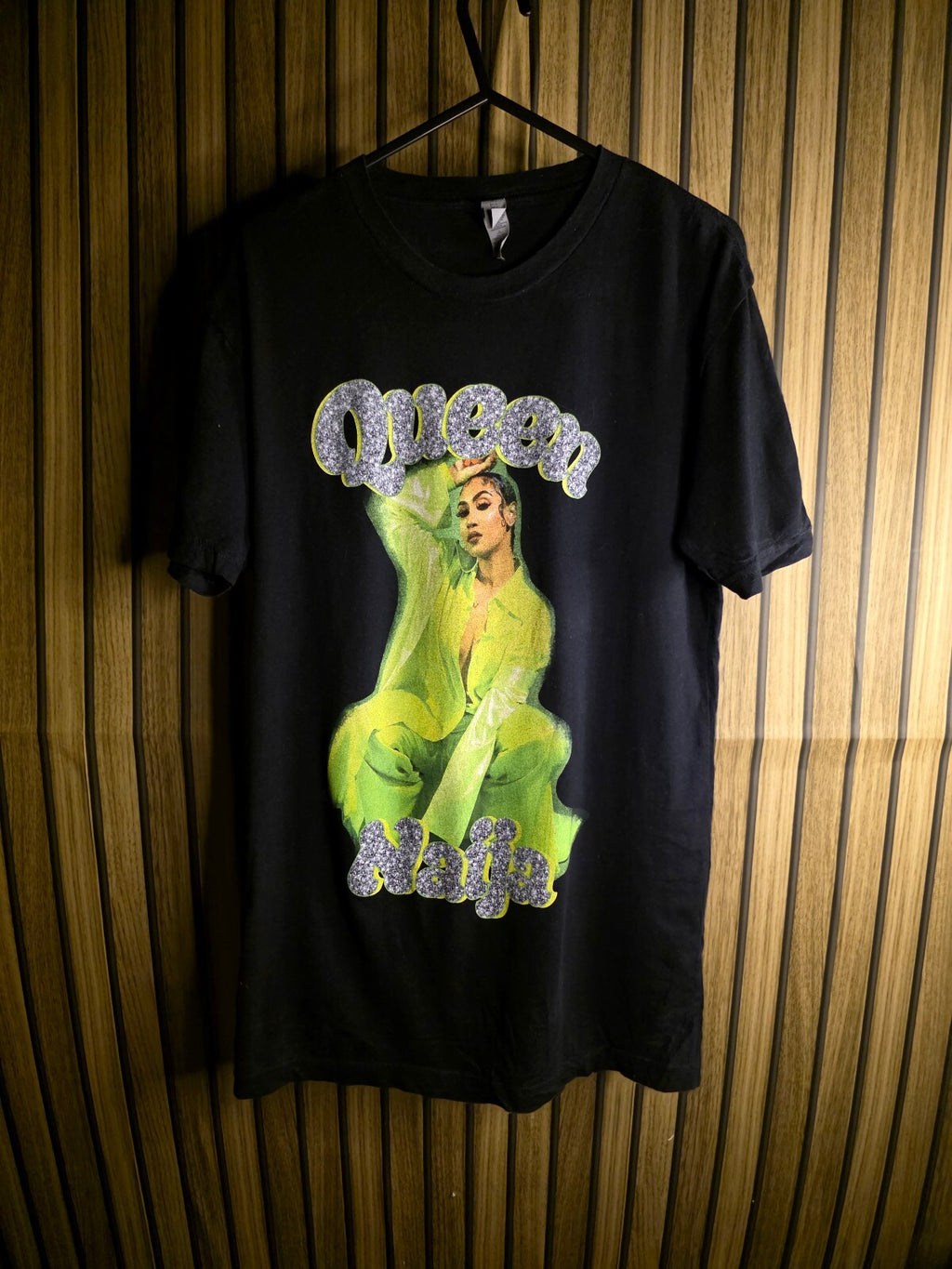 Next Level Queen Naija Graphic T-Shirt Black Size Regular Small