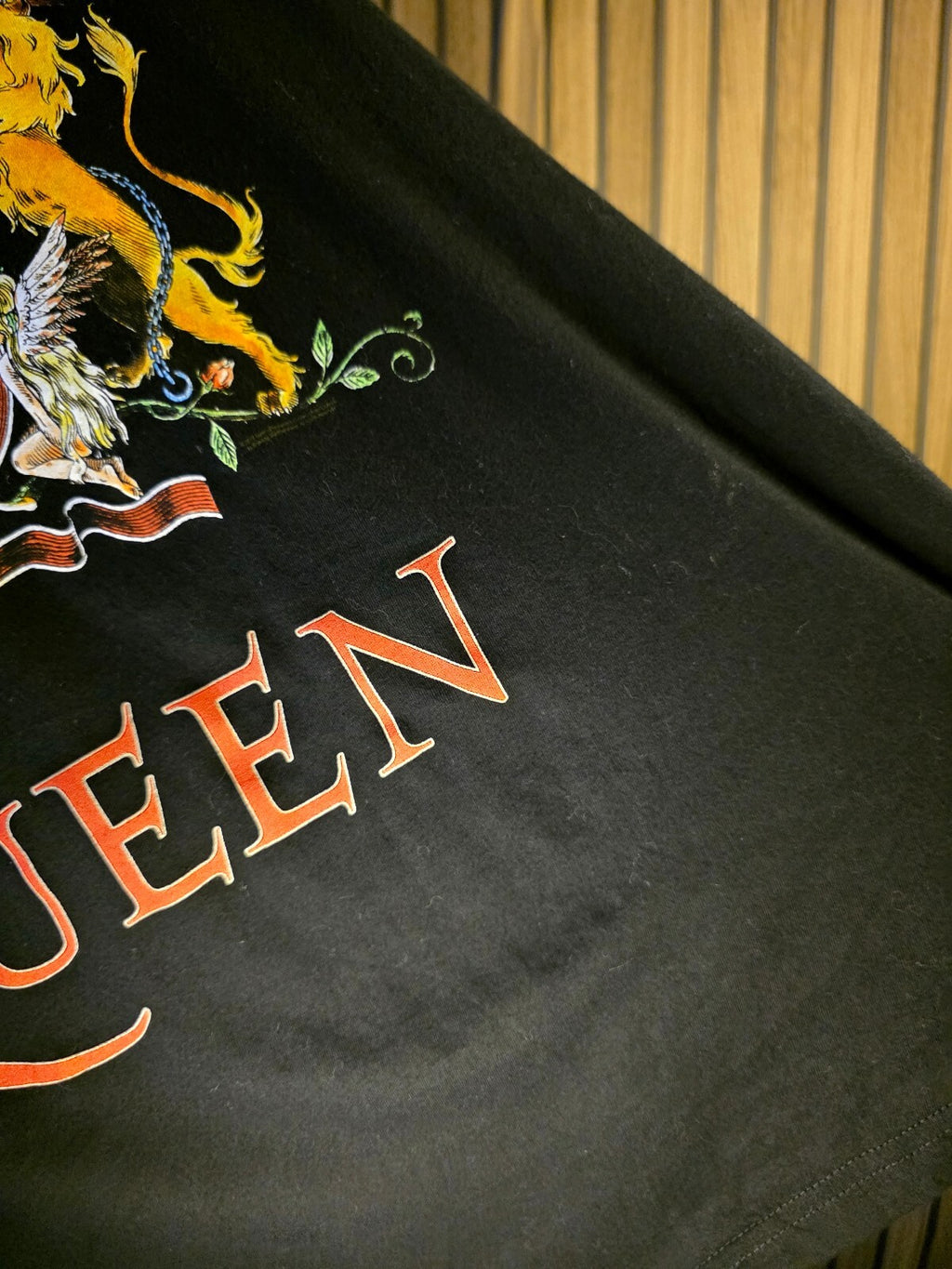 Queen Official Merch Black Graphic T-Shirt Medium