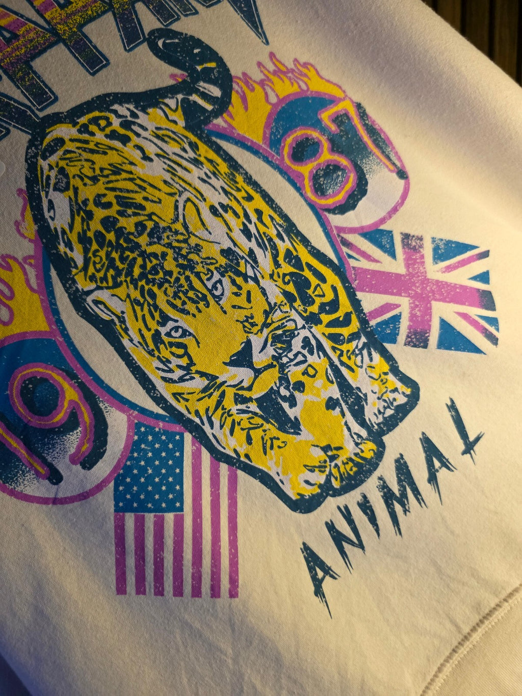 Def Leppard Animal 1987 Graphic Sweatshirt Cream Large