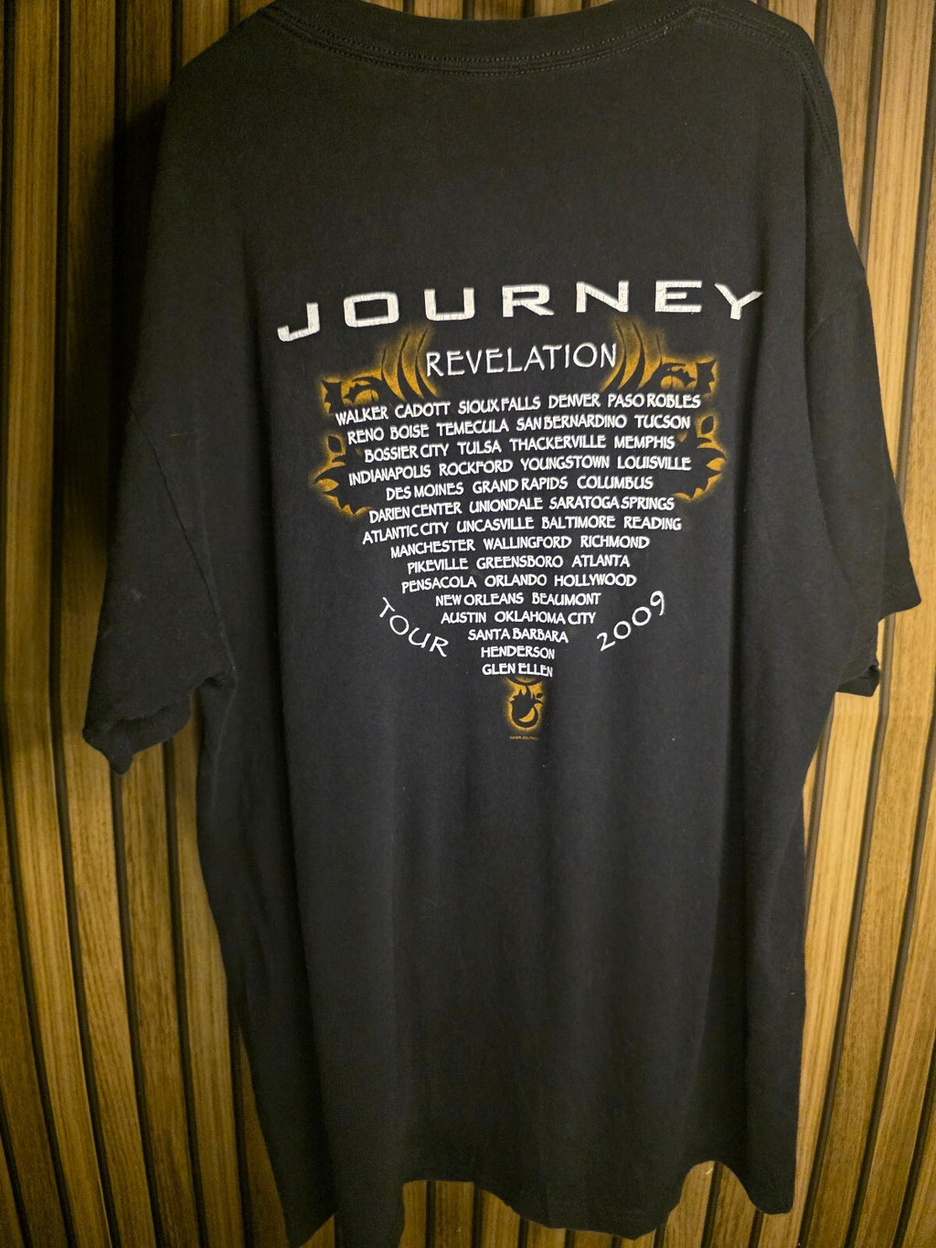 Journey Revelation Tour 2009 Graphic T-Shirt Black Size Large
