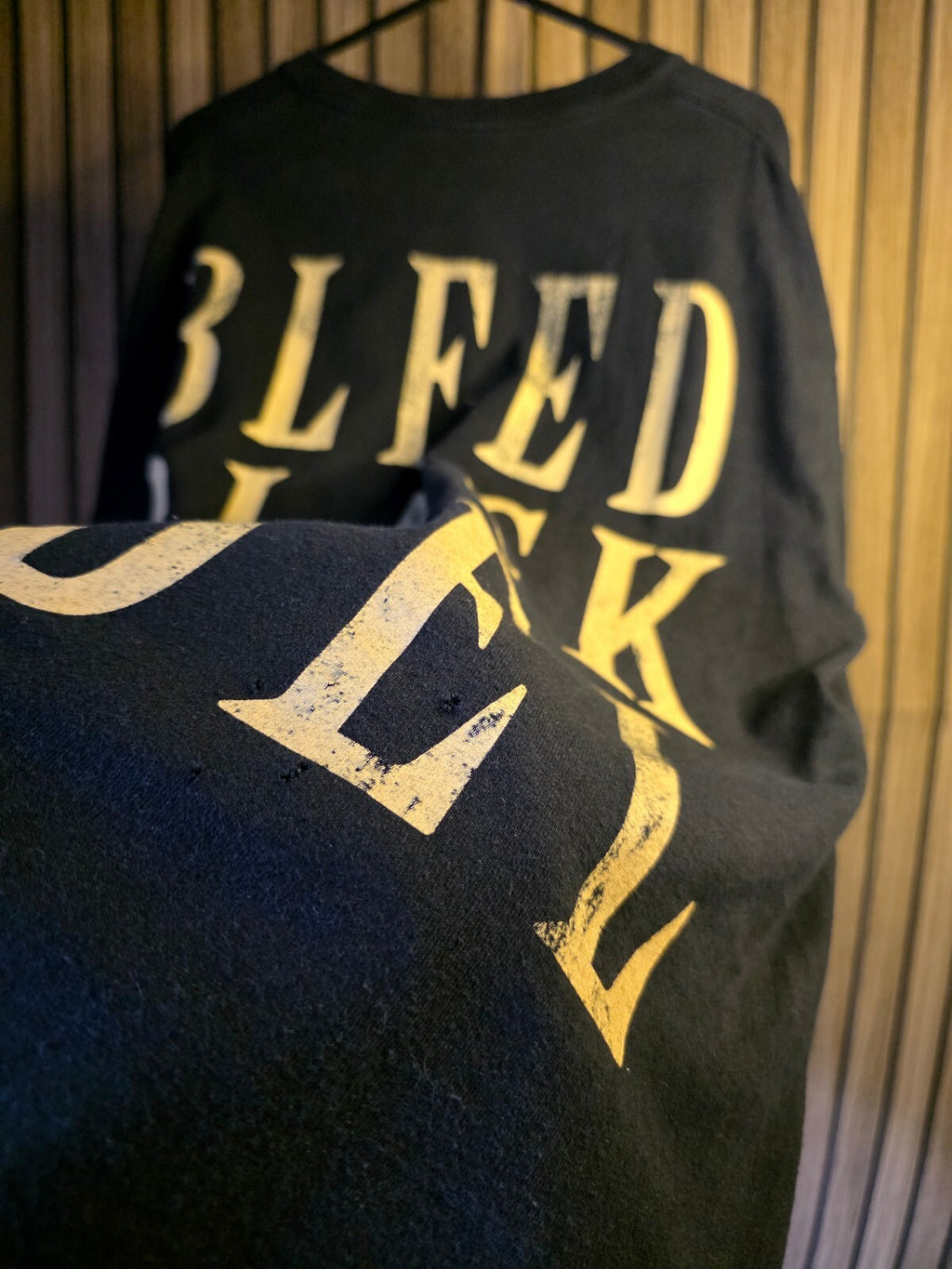 Bleed Black Label Guitar Graphic Black T-Shirt Large Gildan