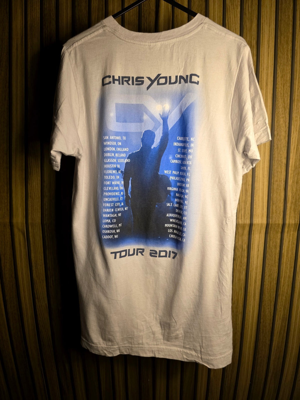 Chris Young Tour 2017 Graphic T-Shirt Beige Size S
