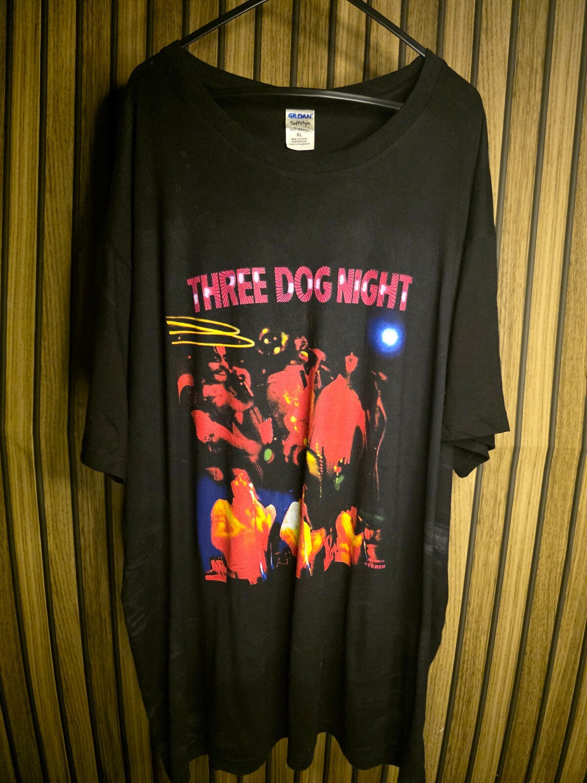 Gildan Three Dog Night Band Graphic T-Shirt Black XL