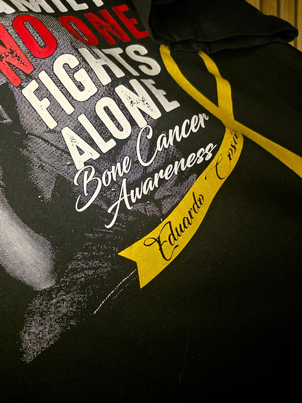 Yazbek Men's Black Bone Cancer Awareness Graphic T-Shirt Size G