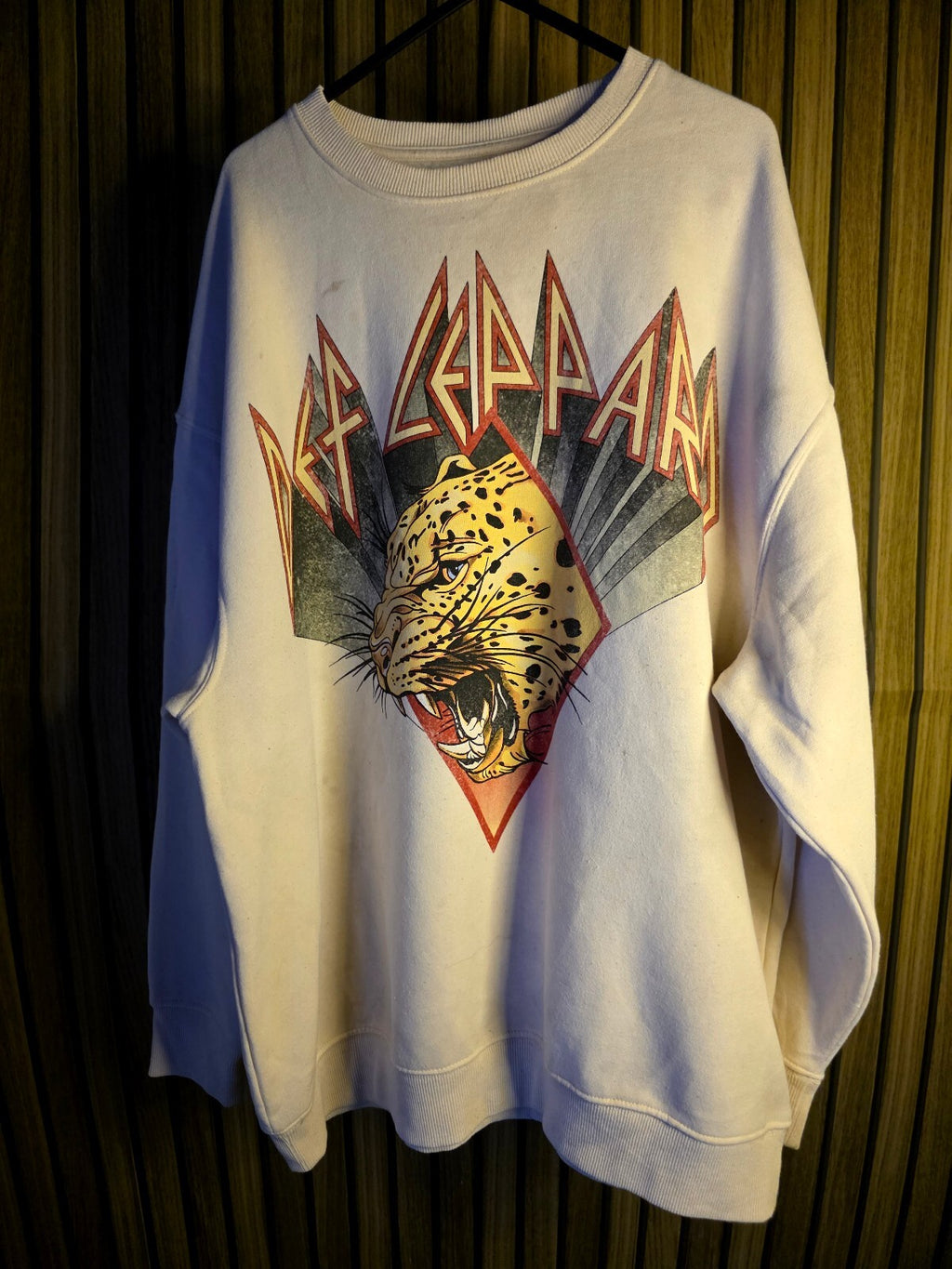 Def Leppard Sweatshirt Leopard Graphic Vintage Style Cream Small