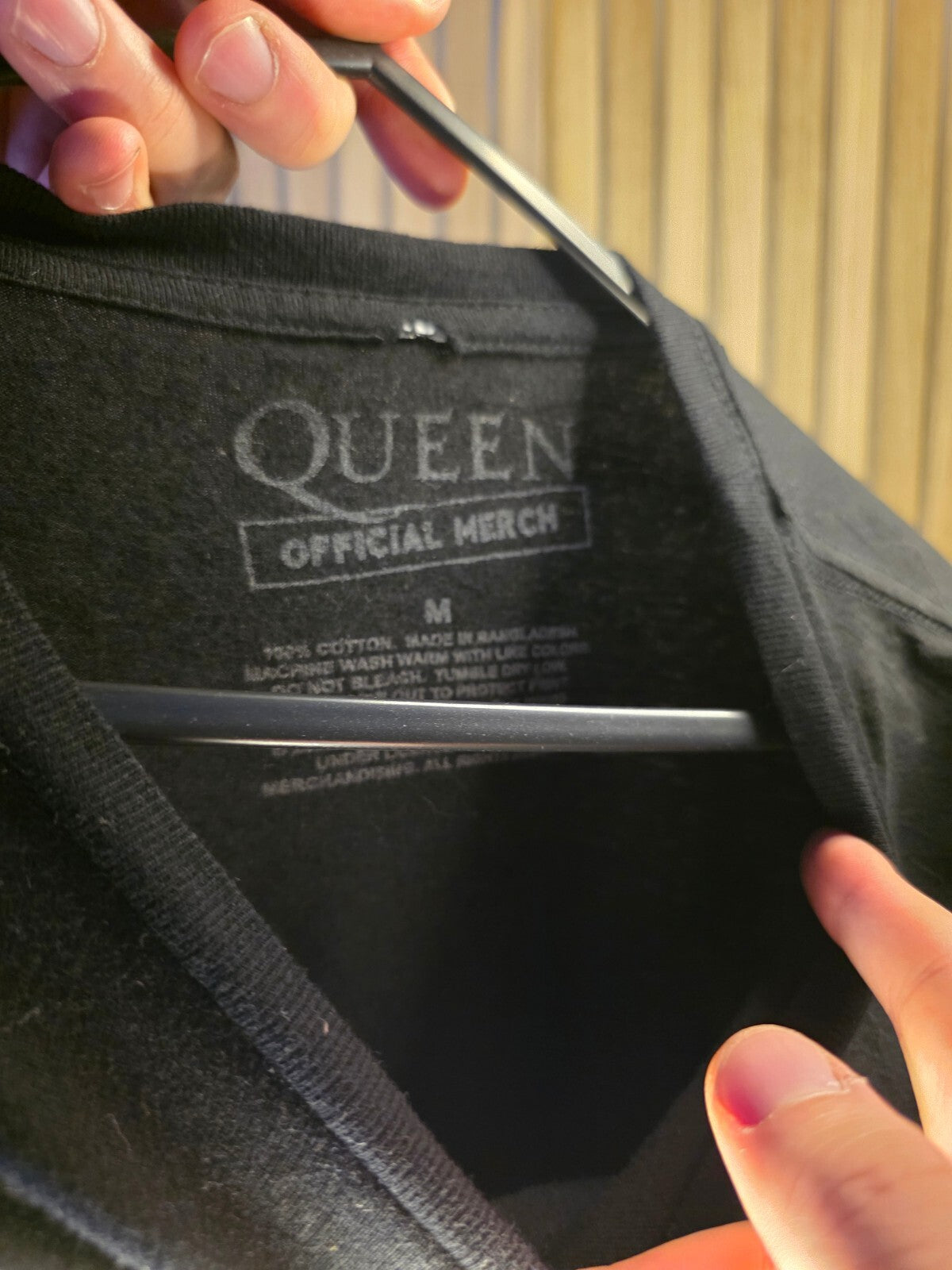 Queen Official Merch Black Graphic T-Shirt Medium