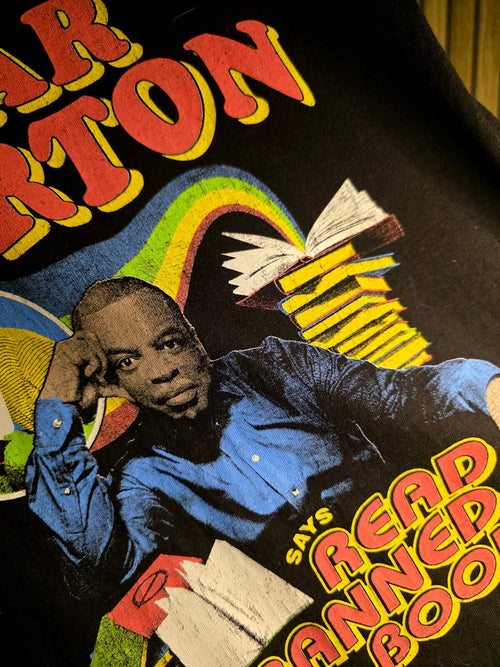 Bayside LeVar Burton Read Banned Books Black Graphic T-Shirt Small