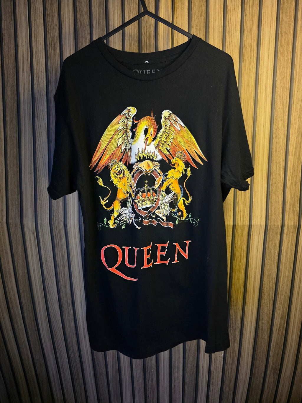 Queen Official Merch Black Graphic T-Shirt Medium