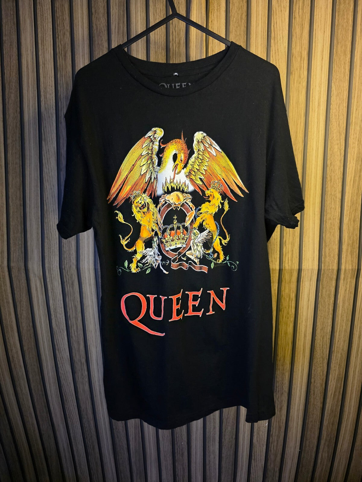 Queen Official Merch Black Graphic T-Shirt Medium