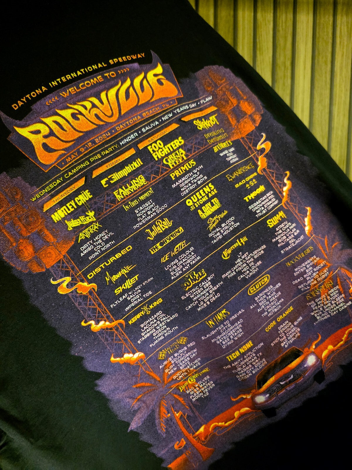 Gildan Rockwave 2022 Daytona International Speedway Tour Graphic T-Shirt Black L