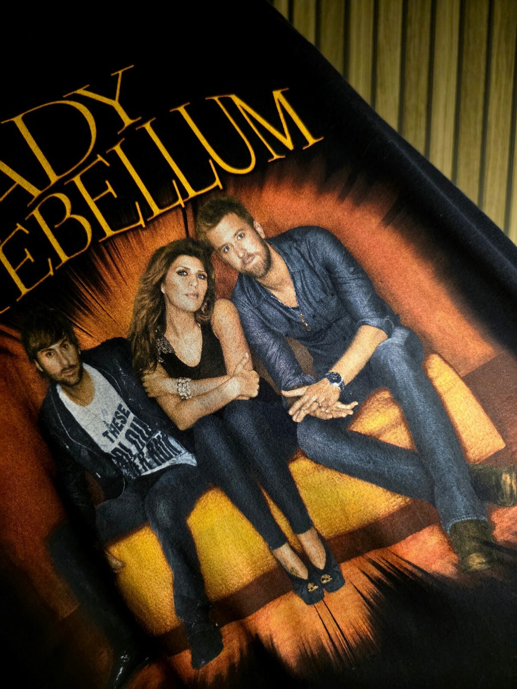 Lady Antebellum Tour 2010 Graphic T-Shirt Black Medium