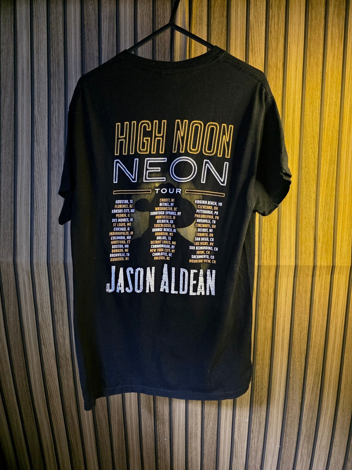 Gildan Jason Aldean High Noon Neon Tour Black T-Shirt Small