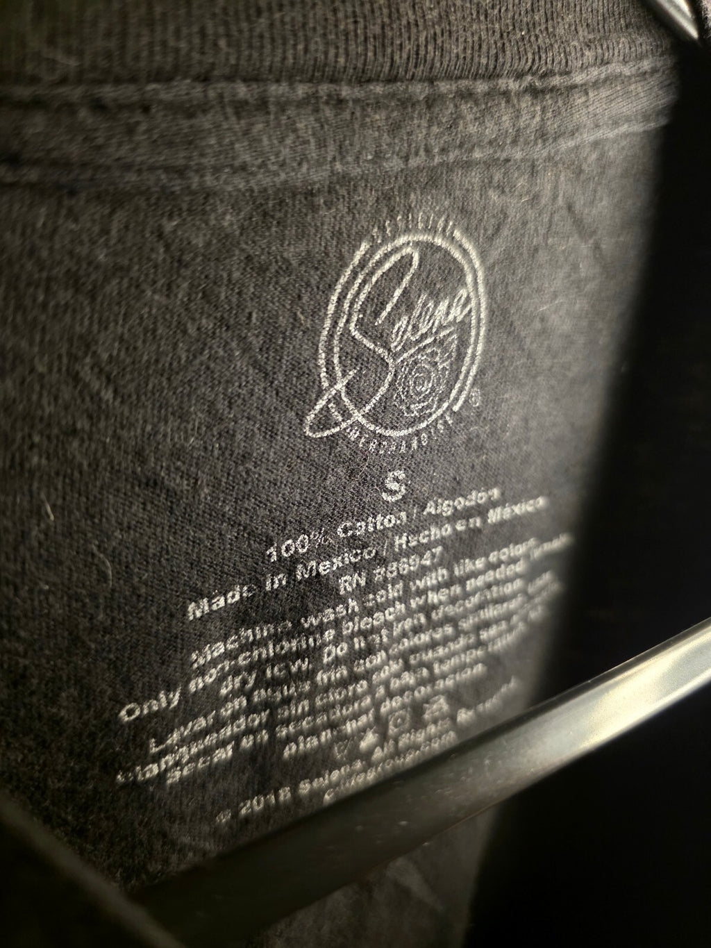 Selena Como La Flor Graphic Black T-Shirt Size S