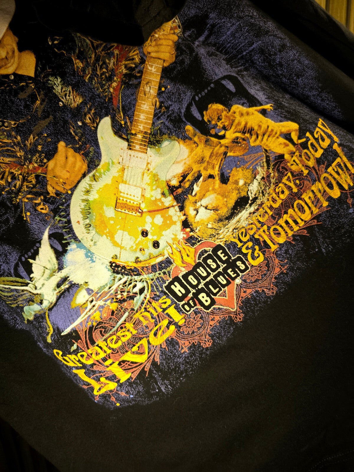 Besodeluz Santana Graphic T-Shirt Black Large