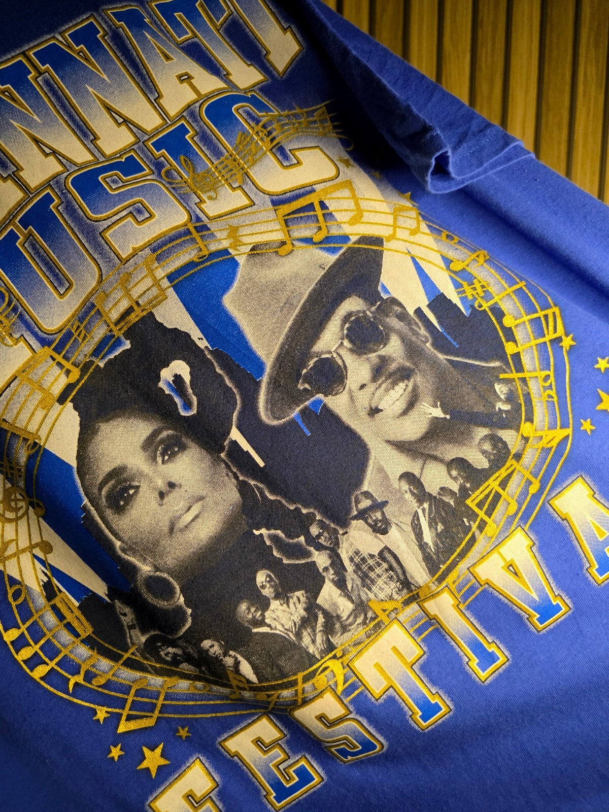 Gildan Cincinnati Music Festival Graphic T-Shirt Blue XL