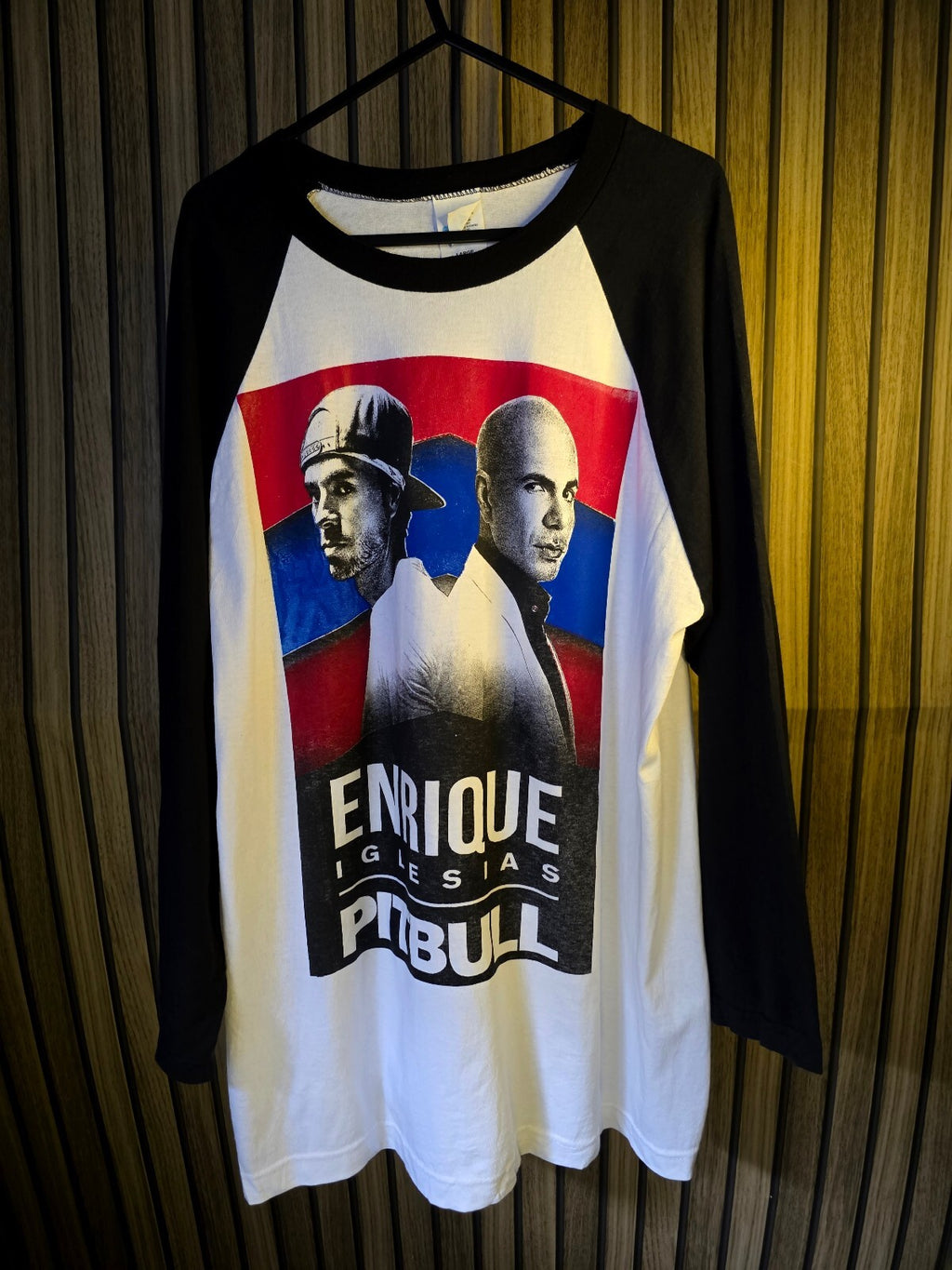 Enrique Iglesias & Pitbull 2017 Tour Raglan Long Sleeve T-Shirt Black White M