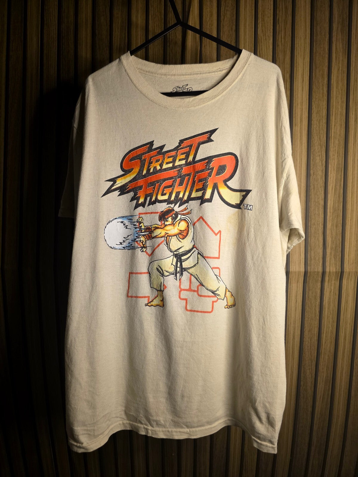 Street Fighter Graphic T-Shirt Beige Large