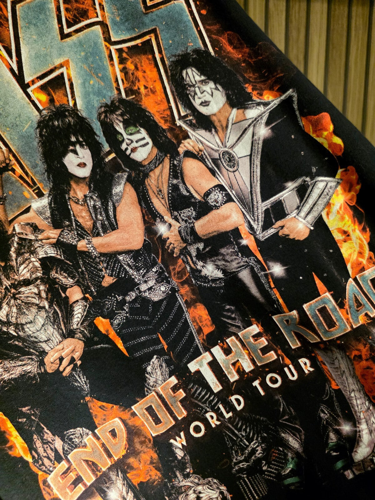 Gildan KISS End of the Road World Tour Black Graphic T-Shirt Small